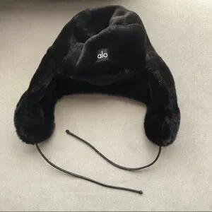 ALO Yoga | Accessories | Alo Yoga Faux Fur Polar Hat Black | Poshmark